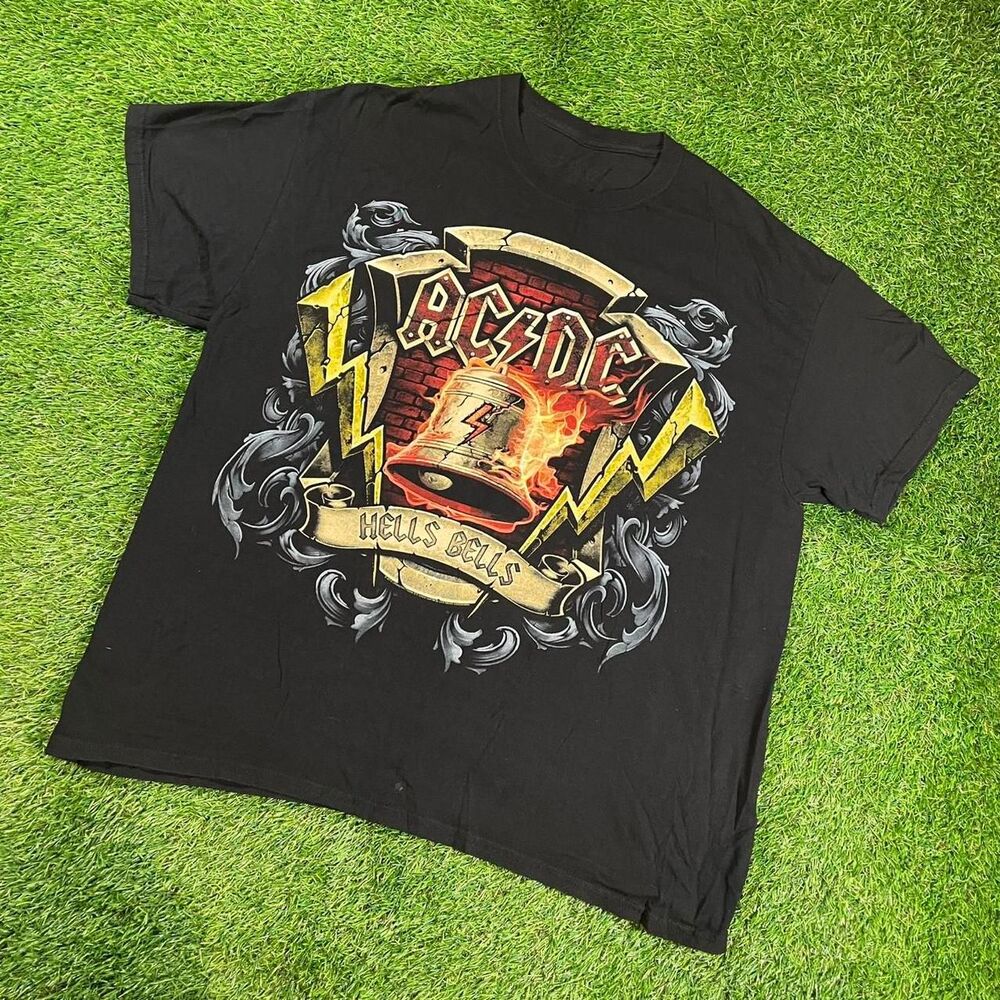 AC/DC Hells Bells 2012 men's graphic print shirt size XL